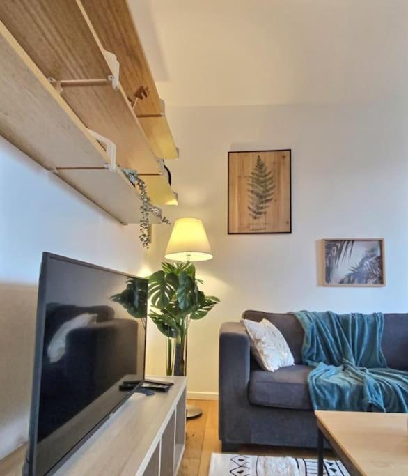 Appartement 2 Pieces A Quelques Minutes De Paris Le Pre-Saint-Gervais Luaran gambar