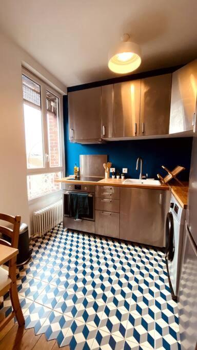Appartement 2 Pieces A Quelques Minutes De Paris Le Pre-Saint-Gervais Luaran gambar