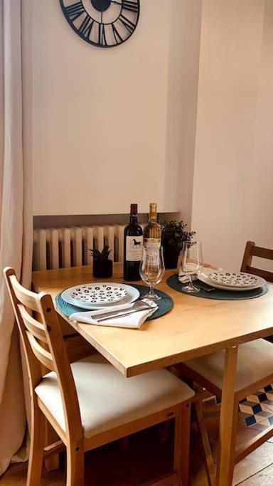 Appartement 2 Pieces A Quelques Minutes De Paris Le Pre-Saint-Gervais Luaran gambar