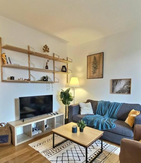 Appartement 2 Pieces A Quelques Minutes De Paris Le Pre-Saint-Gervais Luaran gambar